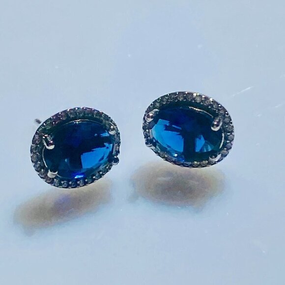 ❤️ Sterling Silver Blue Sapphire Cubic Zirconia Earrings - Picture 4 of 11